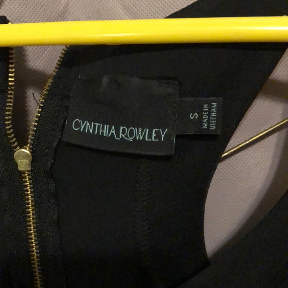 Dress - Picture 3 of 3